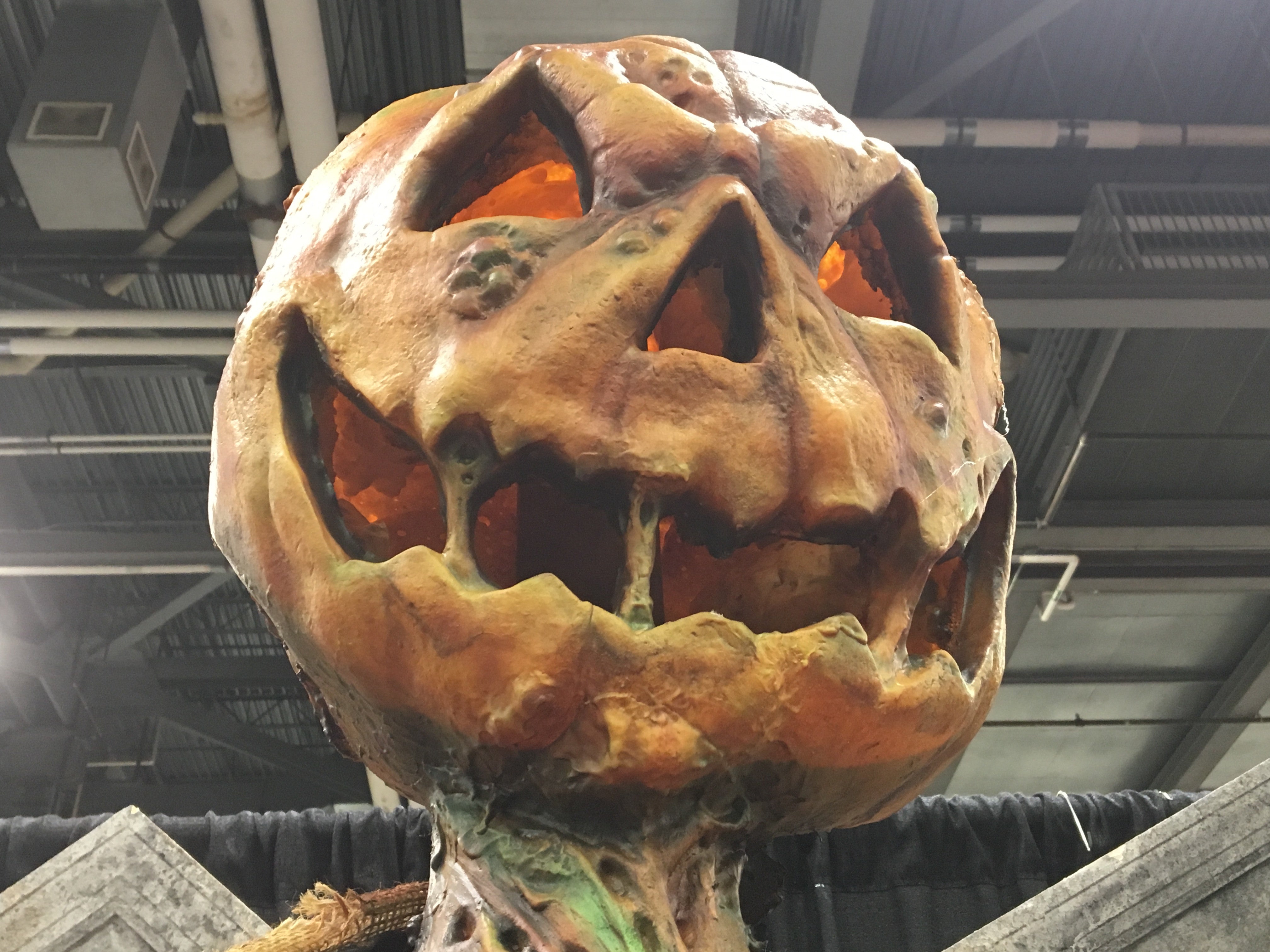 Large Props and Sets – Dusk Productions