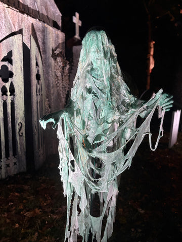 Floating Ghost: Betty