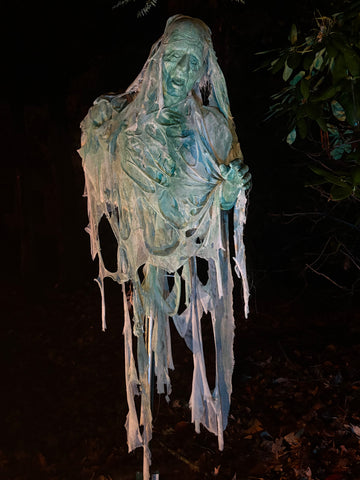 Floating Ghost: Ebenezer